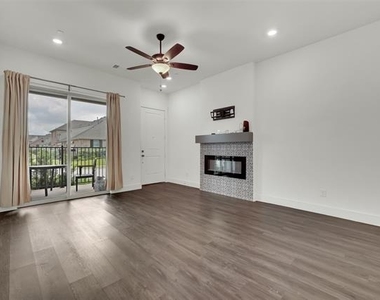 2717 Garden Gate Lane - Photo Thumbnail 5