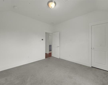 2717 Garden Gate Lane - Photo Thumbnail 24