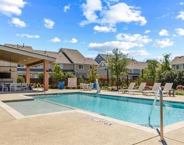 2717 Garden Gate Lane - Photo Thumbnail 34