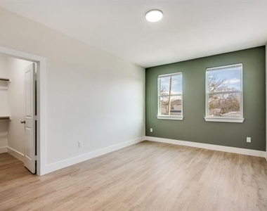 837 Stamps Avenue - Photo Thumbnail 8