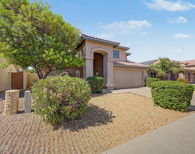 4432 E Meadow Drive - Photo Thumbnail 2