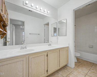 4432 E Meadow Drive - Photo Thumbnail 29