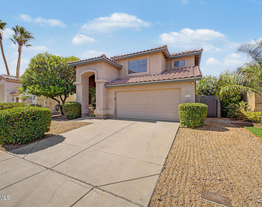 4432 E Meadow Drive - Photo Thumbnail 4