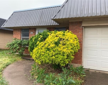 3341 S 27th Street - Photo Thumbnail 1