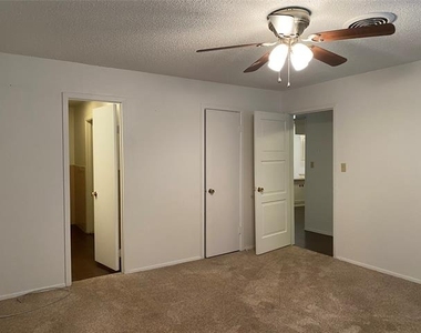 3341 S 27th Street - Photo Thumbnail 9