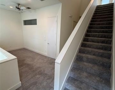 1600 N Haskell Avenue - Photo Thumbnail 16
