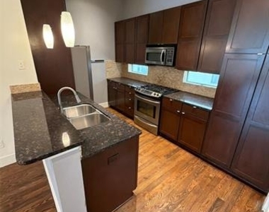 1600 N Haskell Avenue - Photo Thumbnail 6