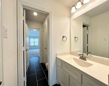 2821 Adon Springs Lane - Photo Thumbnail 31