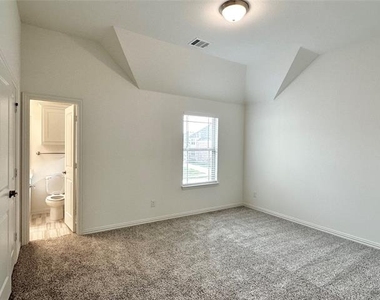 2821 Adon Springs Lane - Photo Thumbnail 26