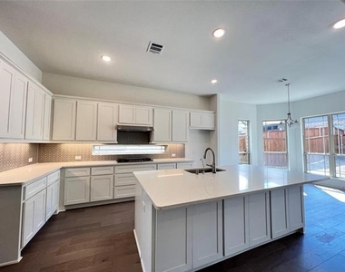 2821 Adon Springs Lane - Photo Thumbnail 10