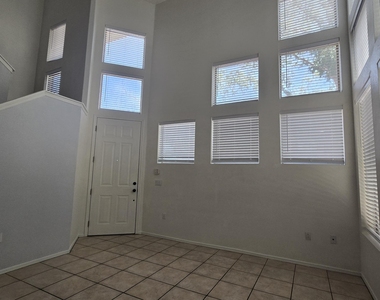 1445 E Broadway Road - Photo Thumbnail 6