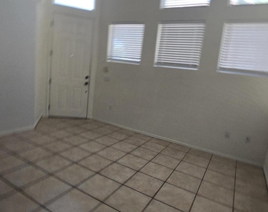 1445 E Broadway Road - Photo Thumbnail 5
