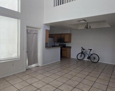 1445 E Broadway Road - Photo Thumbnail 4
