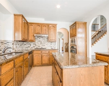5997 Coral Ridge Court - Photo Thumbnail 15
