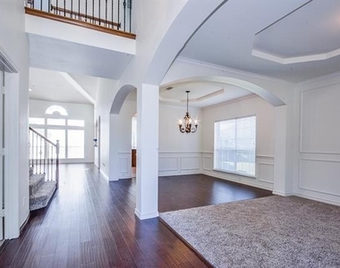 5997 Coral Ridge Court - Photo Thumbnail 3
