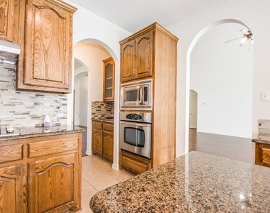 5997 Coral Ridge Court - Photo Thumbnail 16