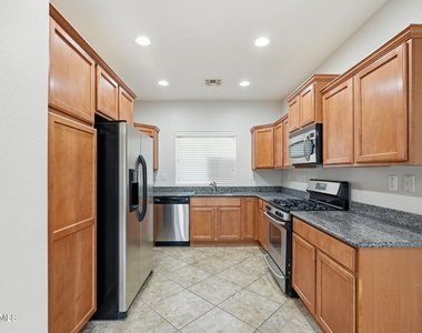3640 W Muirfield Court - Photo Thumbnail 8