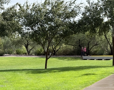 3640 W Muirfield Court - Photo Thumbnail 37
