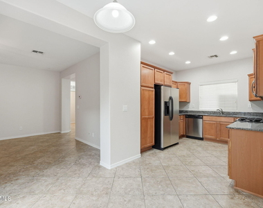 3640 W Muirfield Court - Photo Thumbnail 7