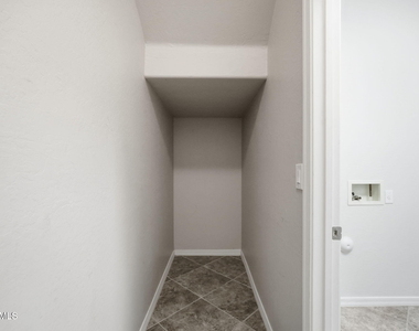 3640 W Muirfield Court - Photo Thumbnail 31