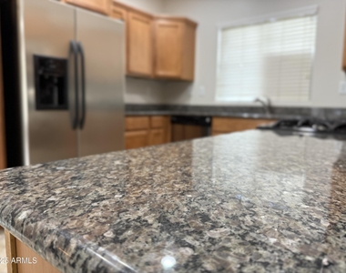 3640 W Muirfield Court - Photo Thumbnail 13