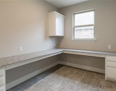 14946 Rosario Road - Photo Thumbnail 8