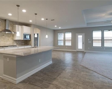14946 Rosario Road - Photo Thumbnail 7