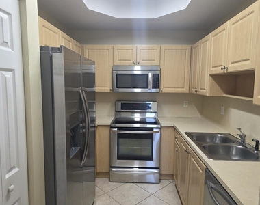 2319 Mariner Court - Photo Thumbnail 6
