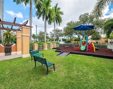2319 Mariner Court - Photo Thumbnail 3
