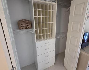 1225 Carlton Court - Photo Thumbnail 4
