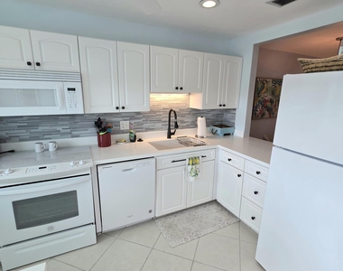1225 Carlton Court - Photo Thumbnail 11