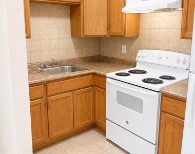 824 Ne 16th Street - Photo Thumbnail 3