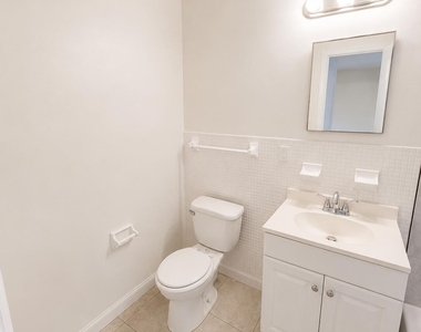 824 Ne 16th Street - Photo Thumbnail 5