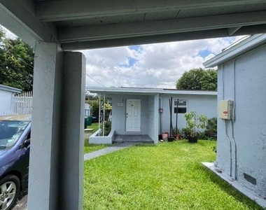 1524 Nw 42nd Street - Photo Thumbnail 12
