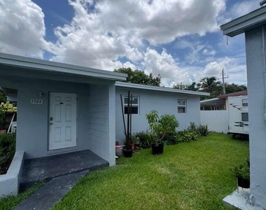1524 Nw 42nd Street - Photo Thumbnail 13