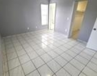 2800 Nw 56th Avenue - Photo Thumbnail 6