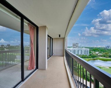 2425 Presidential Way - Photo Thumbnail 21