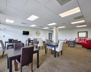 2425 Presidential Way - Photo Thumbnail 29