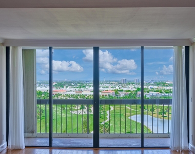 2425 Presidential Way - Photo Thumbnail 1