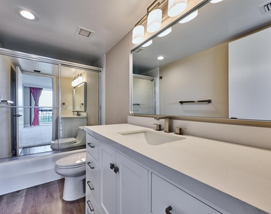 2425 Presidential Way - Photo Thumbnail 5