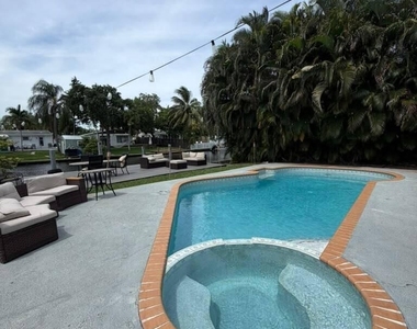 2635 Liberty Street - Photo Thumbnail 19