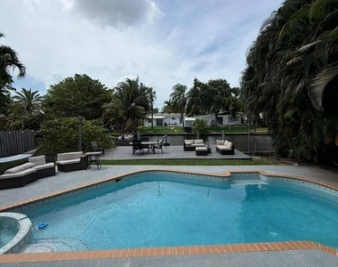 2635 Liberty Street - Photo Thumbnail 1