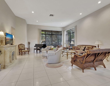 4528 Barclay Fair Way - Photo Thumbnail 5
