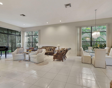 4528 Barclay Fair Way - Photo Thumbnail 4