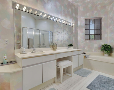 4528 Barclay Fair Way - Photo Thumbnail 14