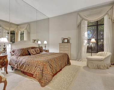4528 Barclay Fair Way - Photo Thumbnail 12