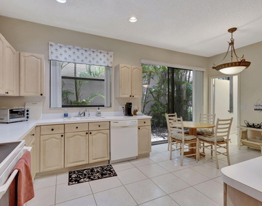 4528 Barclay Fair Way - Photo Thumbnail 8