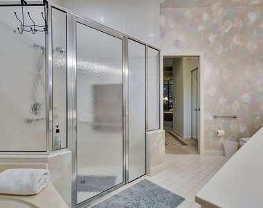 4528 Barclay Fair Way - Photo Thumbnail 15