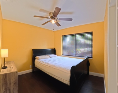1719 15th Avenue N - Photo Thumbnail 18