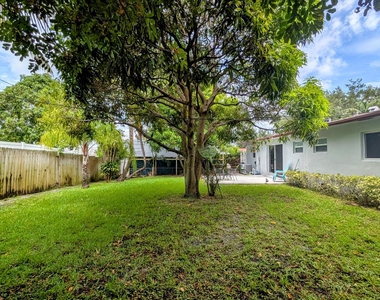 1719 15th Avenue N - Photo Thumbnail 40
